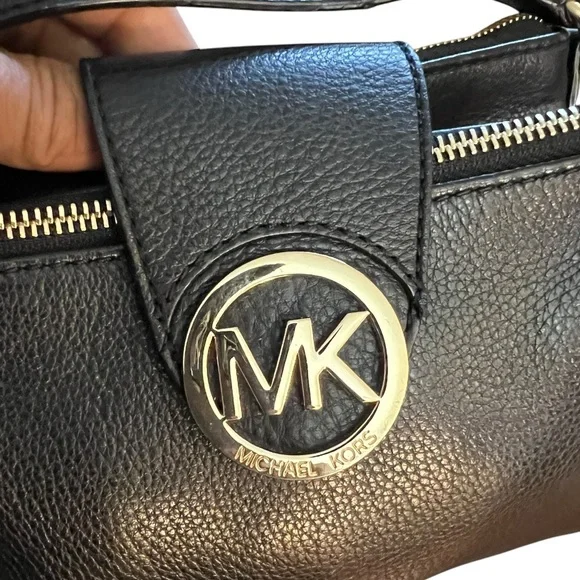 Michael Kors Fulton Crossbody Bag Black Pebbled Leather - Picture 11 of 15